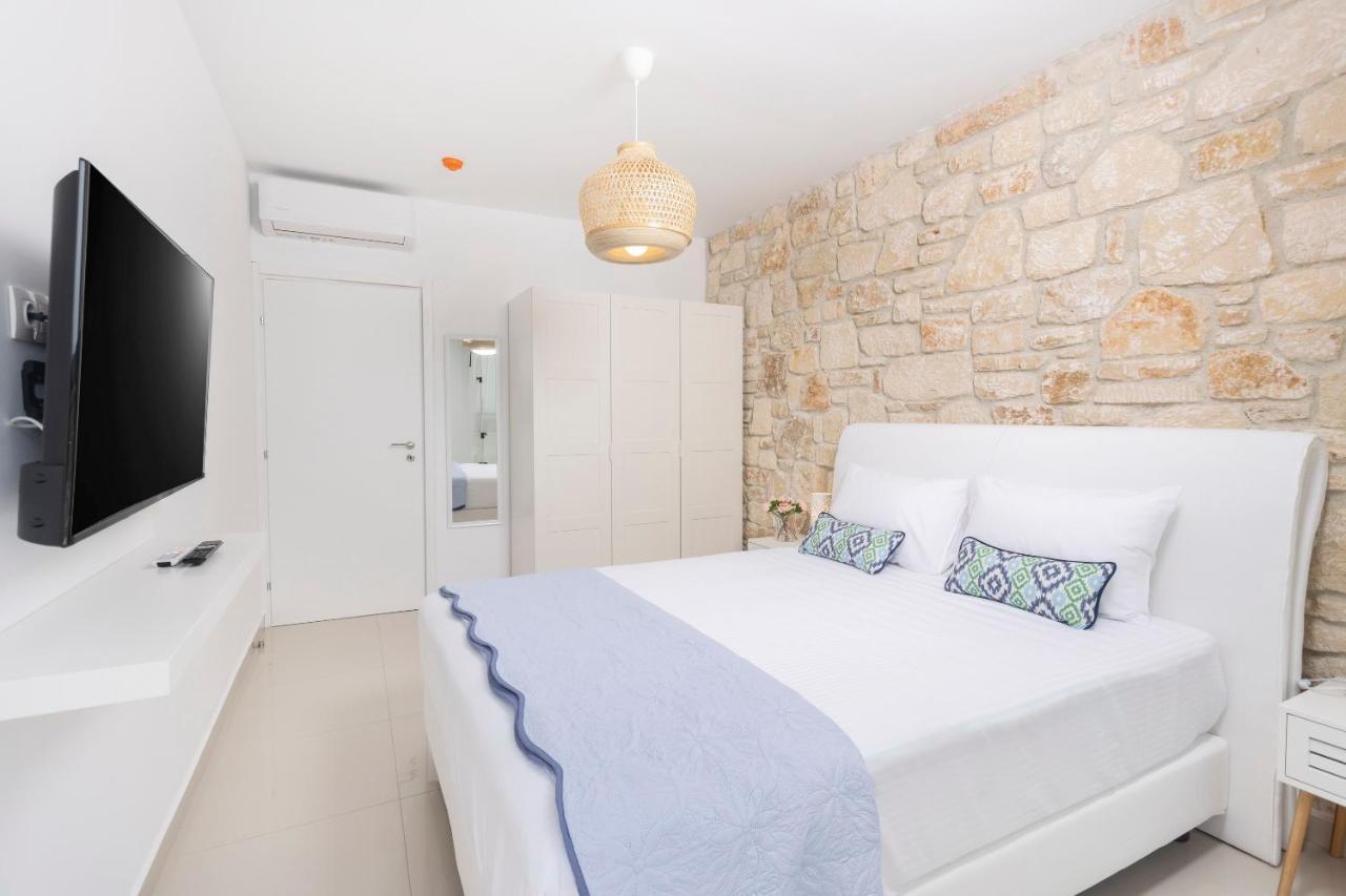 Anna Mare Luxury Apartments Afytos Buitenkant foto