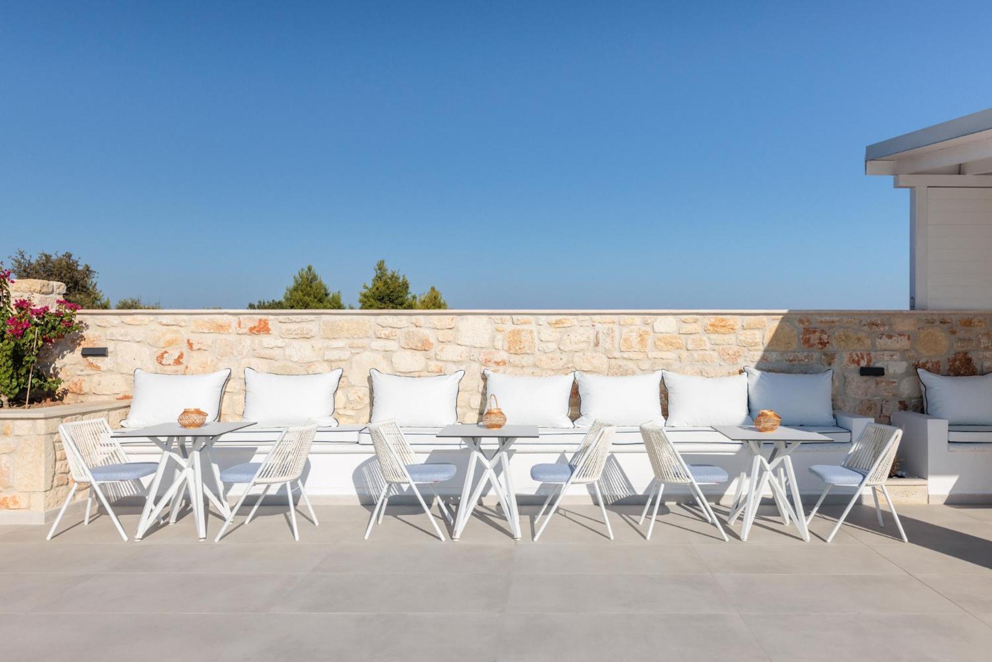 Anna Mare Luxury Apartments Afytos Buitenkant foto