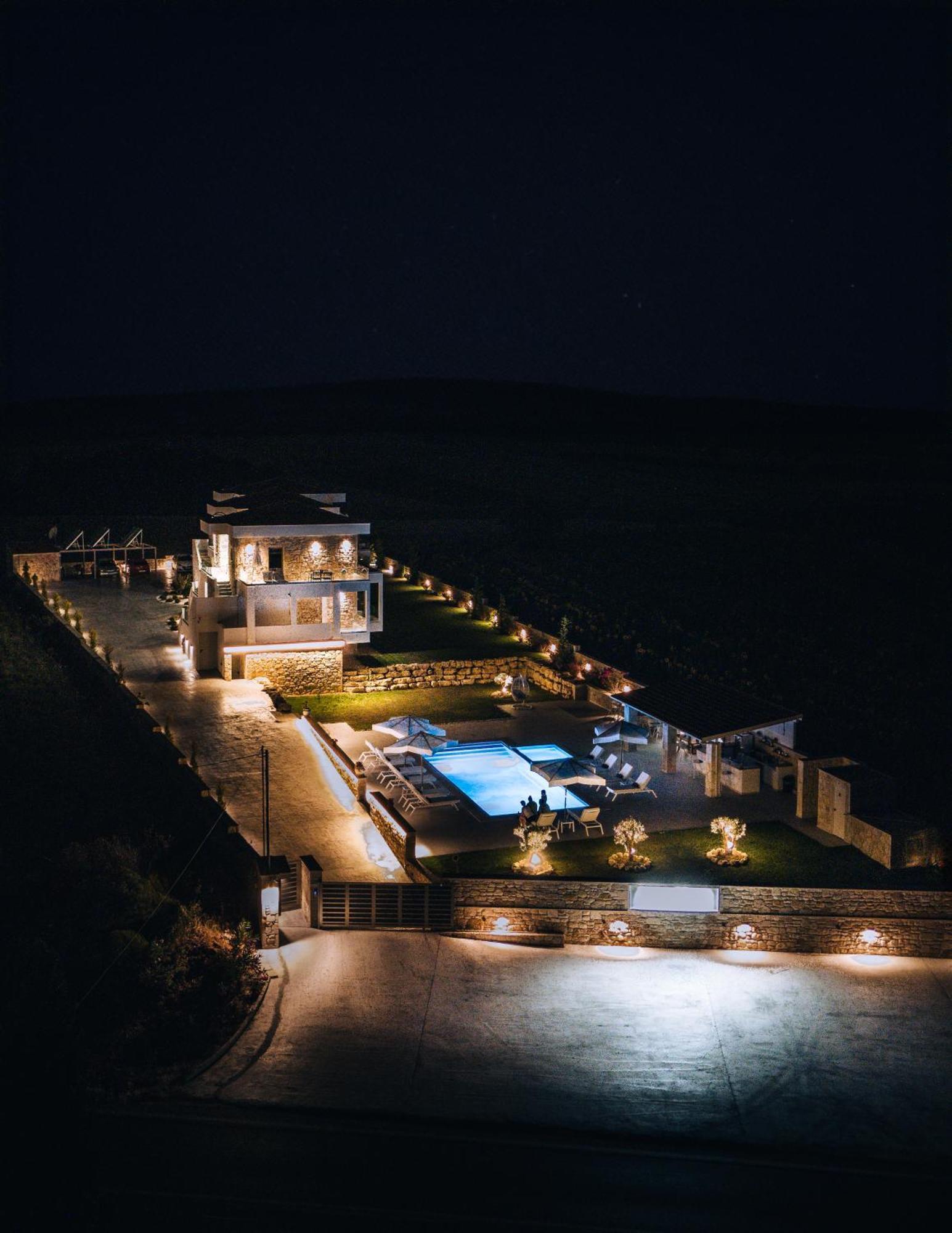 Anna Mare Luxury Apartments Afytos Buitenkant foto
